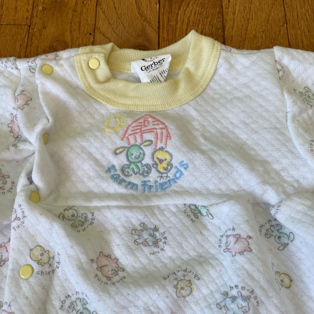 Vintage Gerber White Baby Footed One-Piece with Yellow Trim and Pastel Prints - Picture 2 of 4